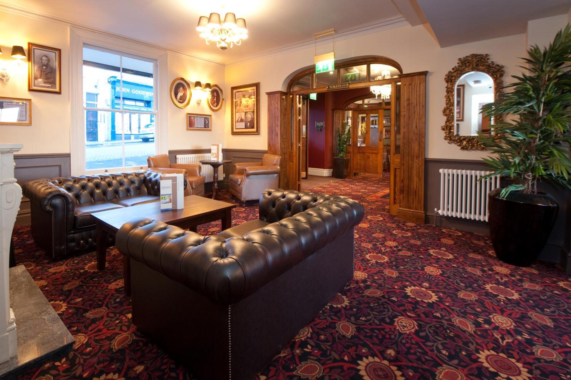 Foley Arms Hotel Great Malvern Exterior foto